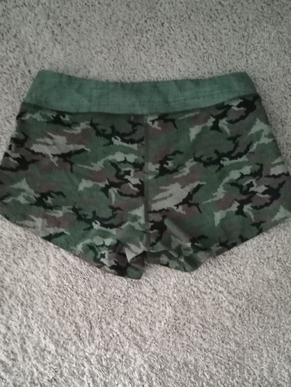 Rogue Women's Green Camo Athletic Shorts - Size M - Picture 2 of 2